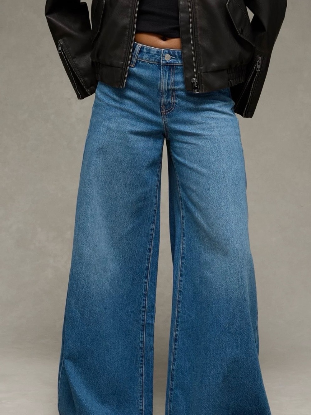 American Eagle Outfitters High-Rise Wide Leg Jeans - Blue
